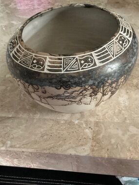 E LOUIS ACOMA Horsehair Pottery Bowl 2005